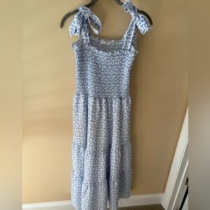 THML Blue White Smocked Tie Sleeve Maxi Dress Size Small coastal contemporary